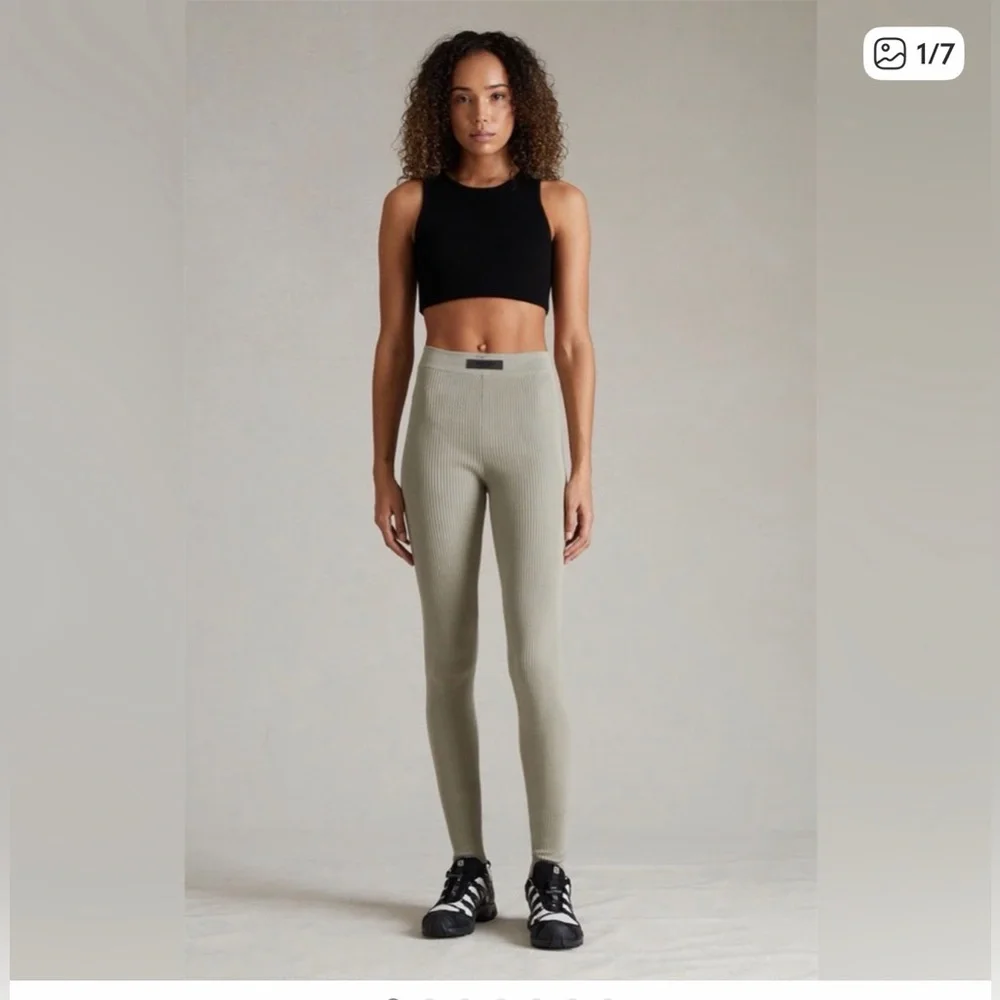 NWT The Fear Of God ESSENTIALS Ribbed Leggings in Seal Grey Size XS - Picture 3 of 11